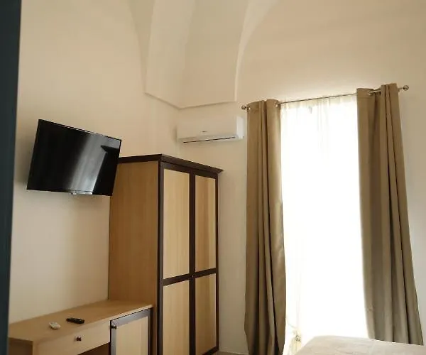 ゲストハウス Casa Ziago オストゥーニ